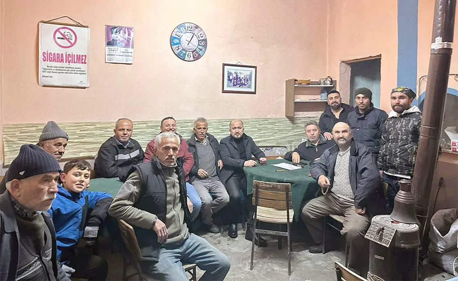 YRP’li Turan Altuntaş kapı kapı geziyor...
