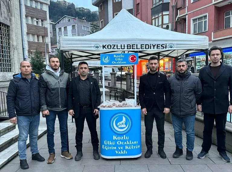 Kozlulu Ülkücüler kandil simidi dağıttı...
