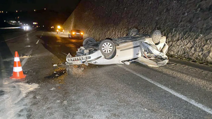 Feci kaza... 2 ölü, 1 yaralı...