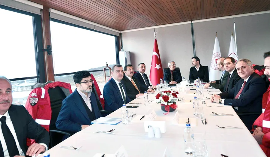 Bakanlar Bayraktar ile Uraloğlu Filyos Gaz Sahası’nı inceledi...