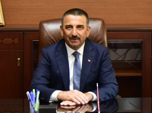 Vali Hacıbektaşoğlu, gazetecileri kutladı...