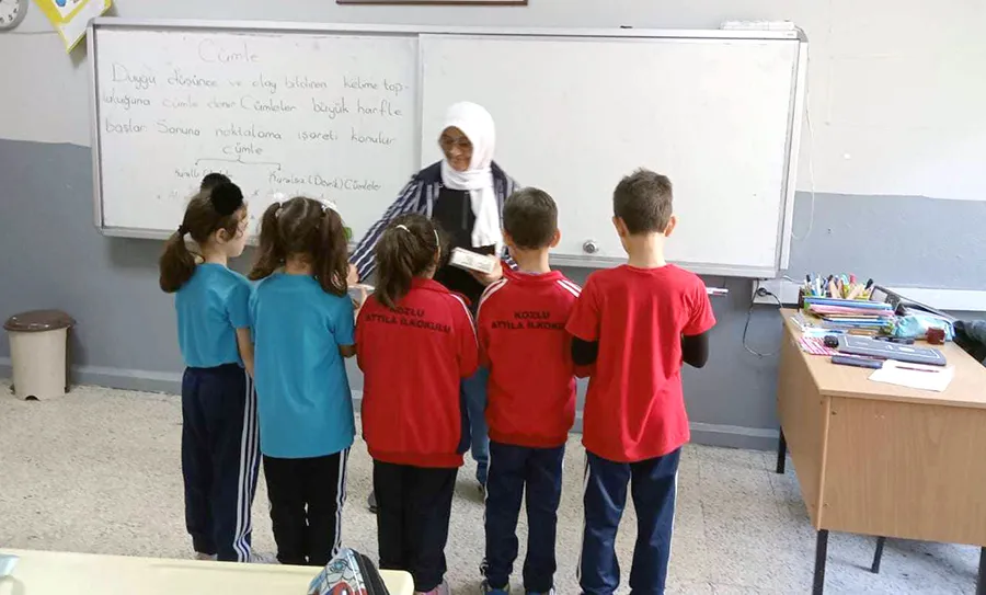 MHP’li kadınlardan Kozlu’daki çocuklara anlamlı destek