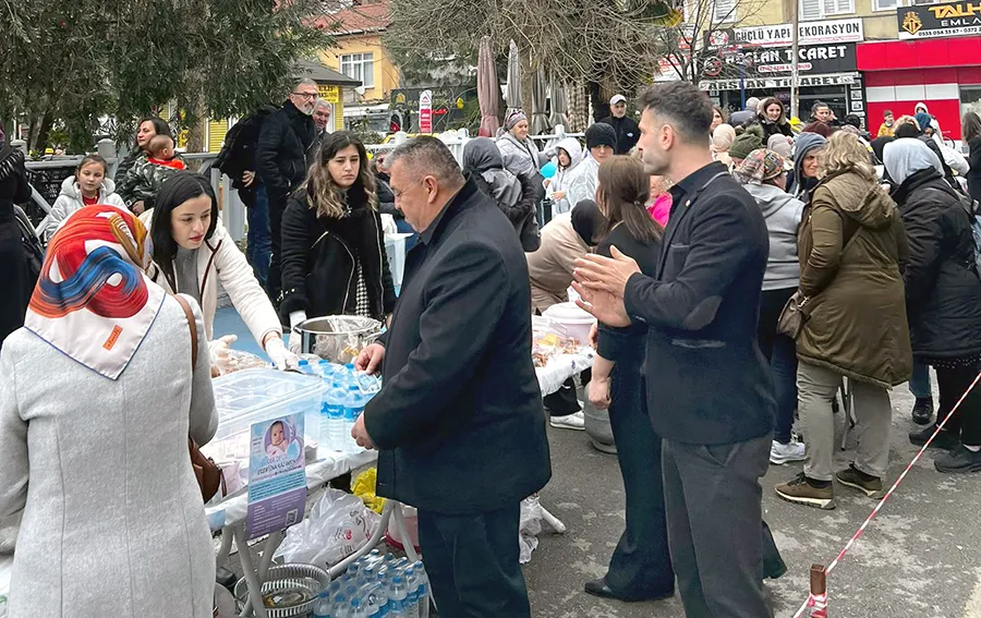 MHP’liler Eslem bebeğin tedavisine destek oldu...