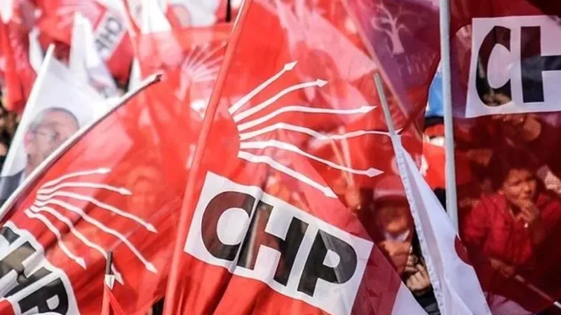 CHP de şok istifa...