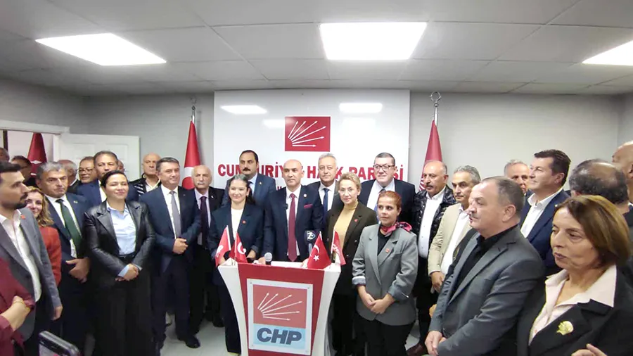 CHP’de Devrim Dural gövde gösterisi yaptı: Adaylığını açıkladı…