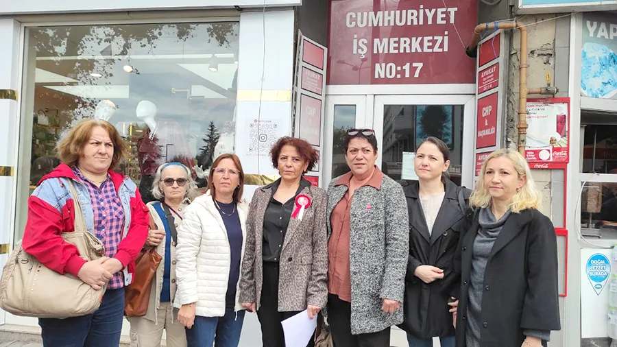 CHP, Merkez’de karıştı… Kadın Kolları yönetimi istifa etti...