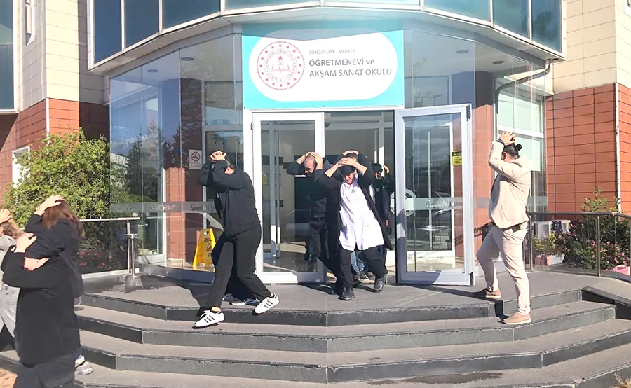Öğretmenevi’nde deprem ve tahliye tatbikatı yapıldı