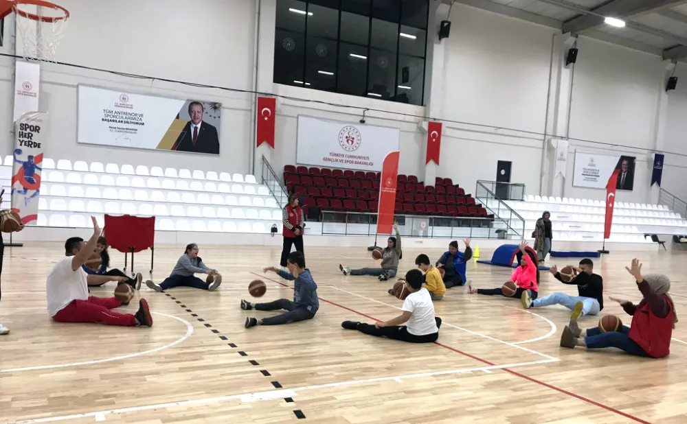 Kozlu’da Özel Çocuklar “Mutlu Çarşamba” etkinliğinde sporla buluştu
