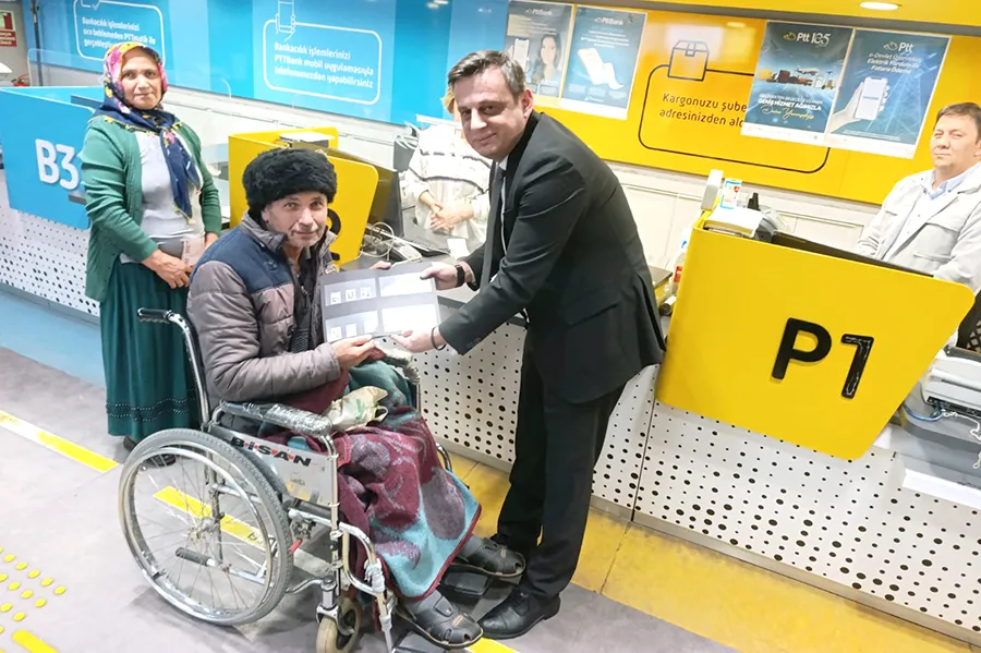 PTT 185 yaşında: 185. müşteriye özel hediyeler verildi