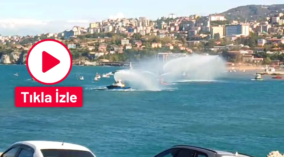 Cumhuriyet coşkusunu denize taşıdılar