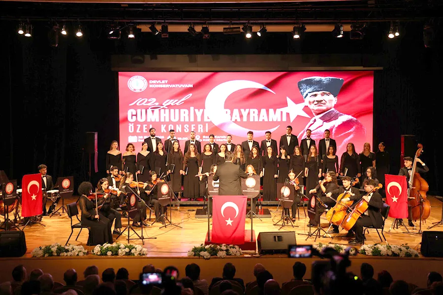 BEUN’da Cumhuriyet’in 102. yılı gurur ve coşkuyla kutlandı