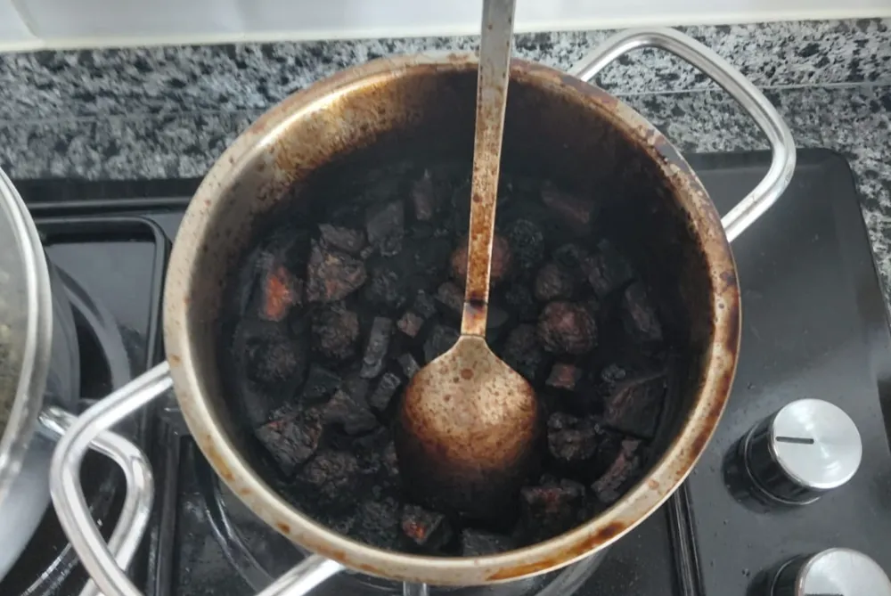 Kozlu’da yangın… Ekipler kapıyı kırarak müdahale etti…