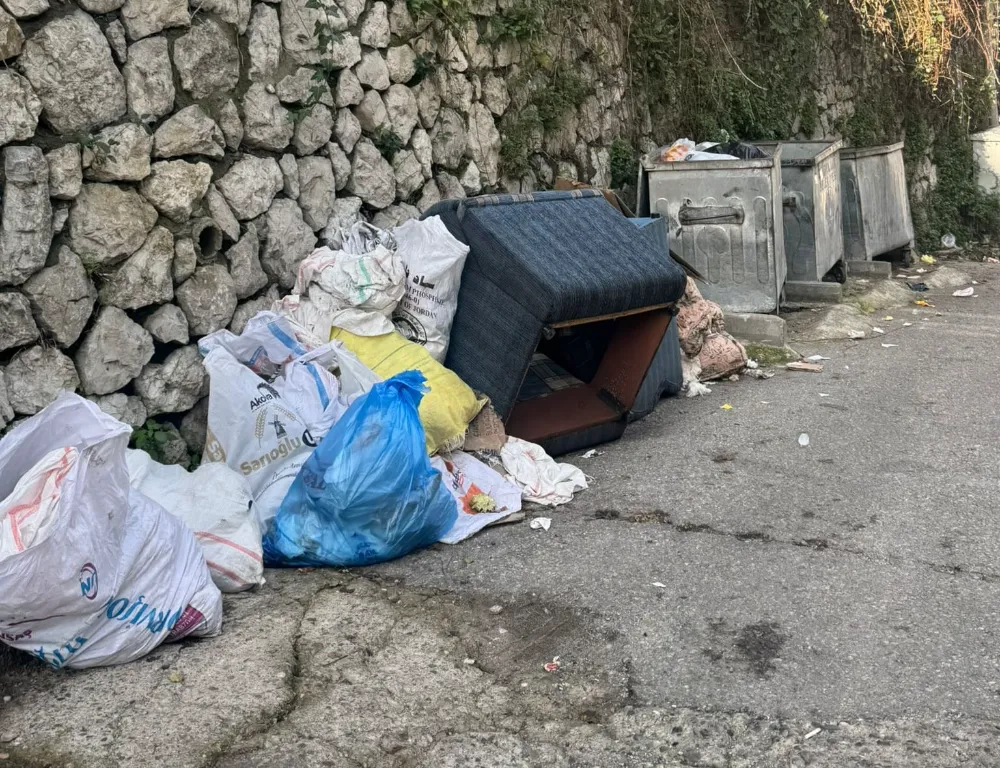 Bahçelievler isyan etti! Çöp sorunu devam ediyor