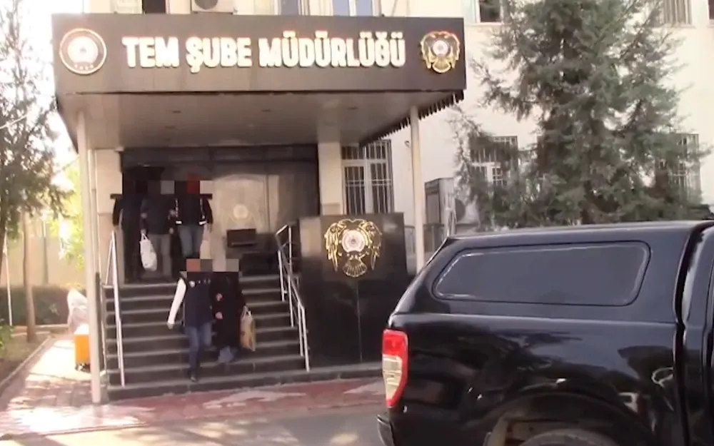 FETÖ’ye yönelik operasyonlarda 121 şüpheli yakalandı