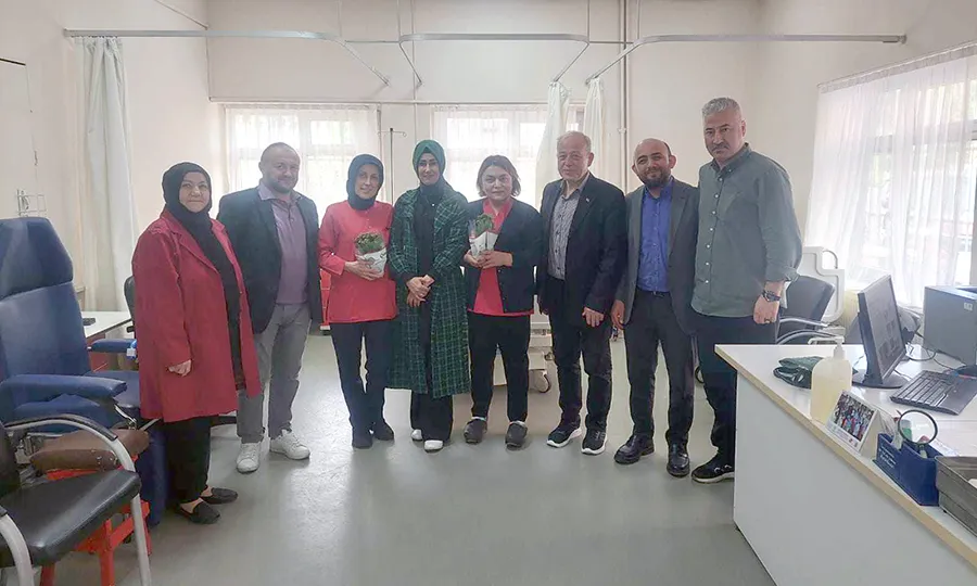 AK Partililer Kozlu’da hemşireleri kutladı