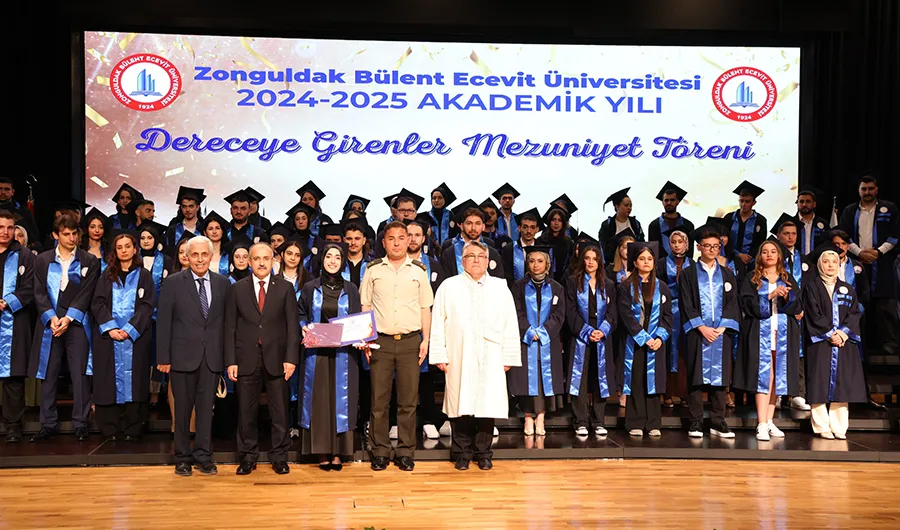 Cumhuriyetin ilk üniversitesi BEUN’da gurur dolu mezuniyet coşkusu