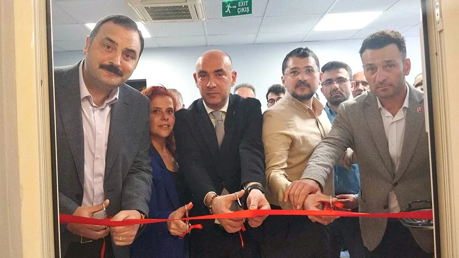 Kozlu Belediyesi ‘Okuma Salonu’ hizmete açıldı… Birlikte açtılar, kitap okudular…