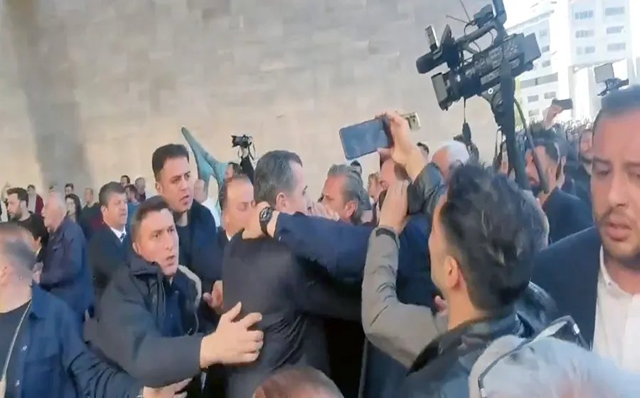 Özgür Özel’e fiziki saldırı… Başsavcılıktan açıklama yapıldı…