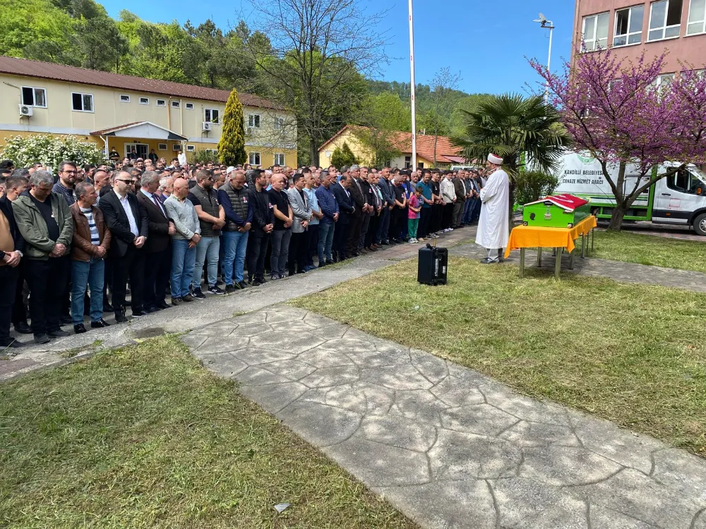 KALP KRİZİNDEN VEFAT EDEN MADENCİ TOPRAĞA VERİLDİ