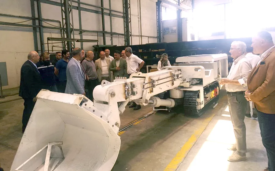 MMF’de yüklenici makine ürettiler