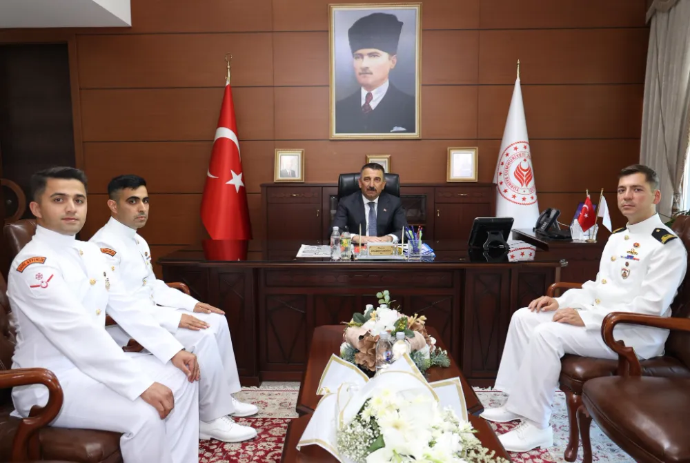 Vali Hacıbektaşoğlu’ndan Sahil Güvenlik Komutanlığı
