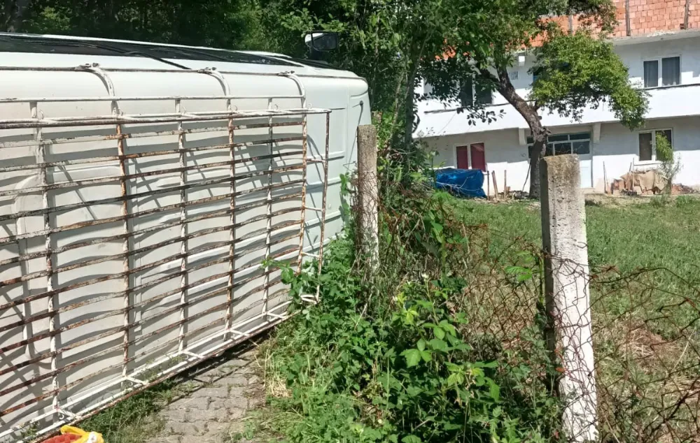 Zonguldak’ta minibüs şarampole yuvarlandı: 8 yaralı…