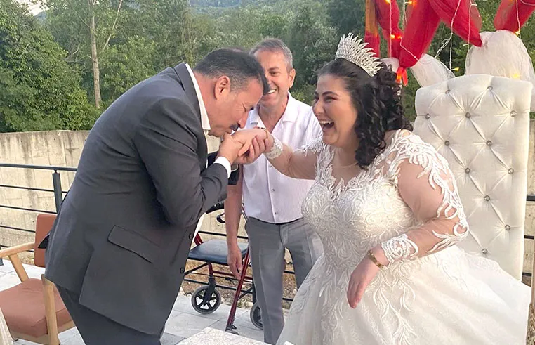 Gelinlik hayali gerçek oldu: Devrek’te yürekleri ısıtan düğün