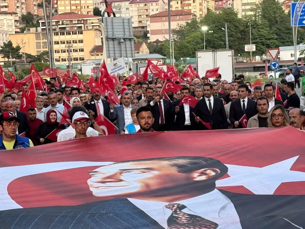 15 Temmuz kortej yürüyüşü yapıldı