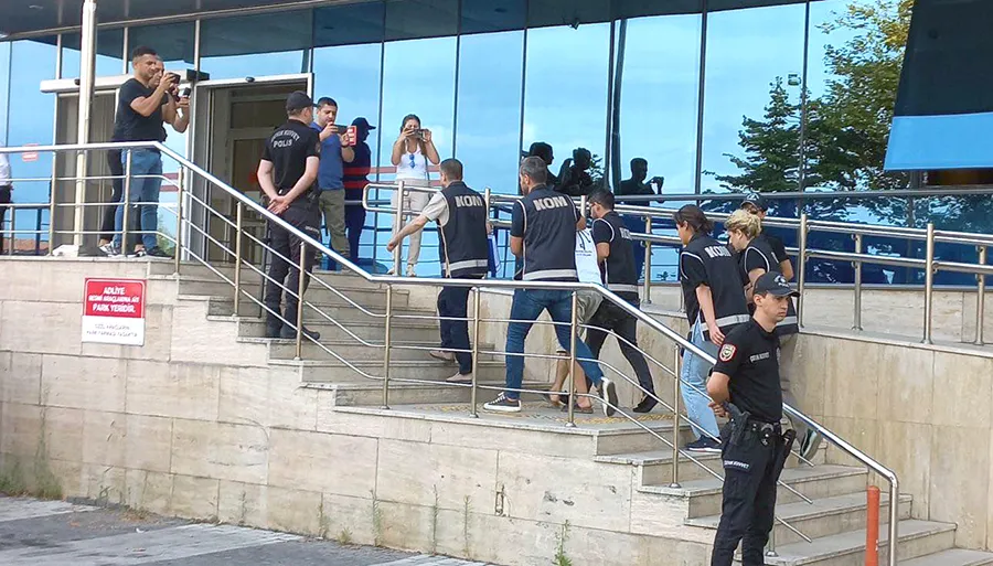 Lüks tatil yalanıyla vurgun yaptılar: Dolandırıcının biri tutuklandı
