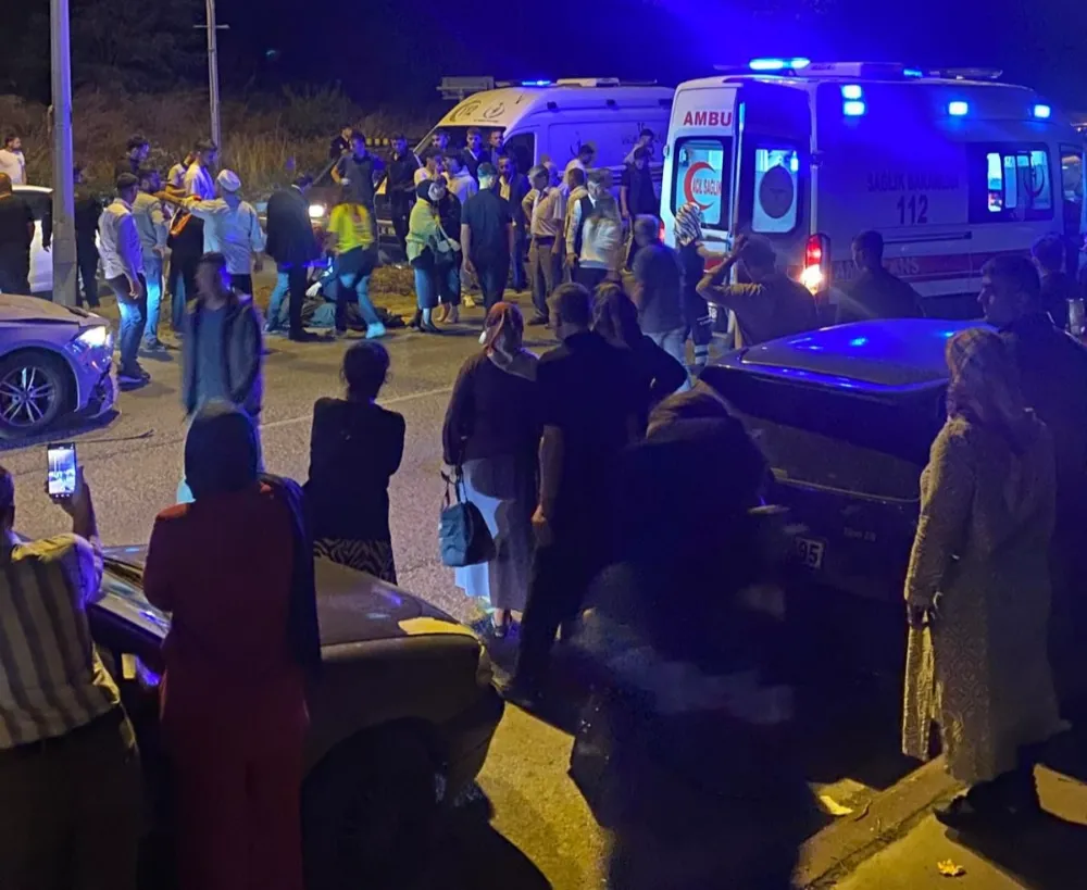 Kozlu Sahil Yolunda feci kaza... Yayalara çarptı... Çok sayıda yaralı var...