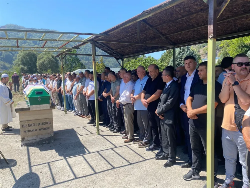 Kazada ölen motosikletli toprağa verildi