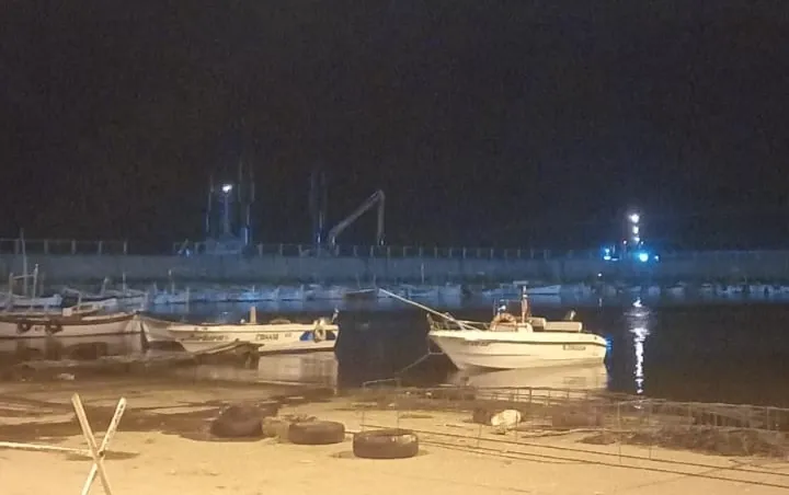 Kozlu Limanında operasyon... Dev gemi temizliğe başladı...