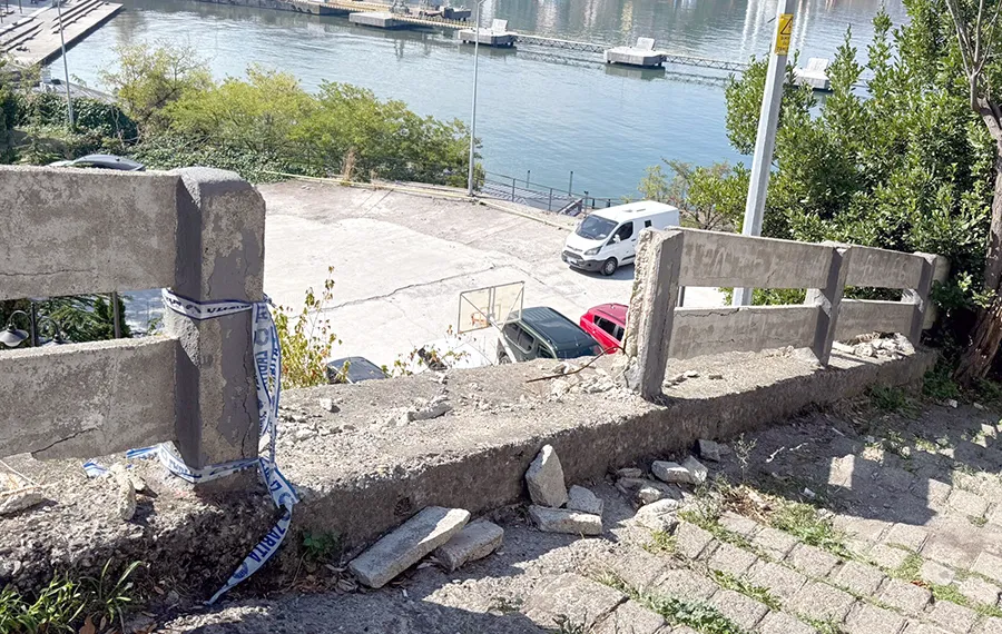 Korkuluklar, korkutuyor