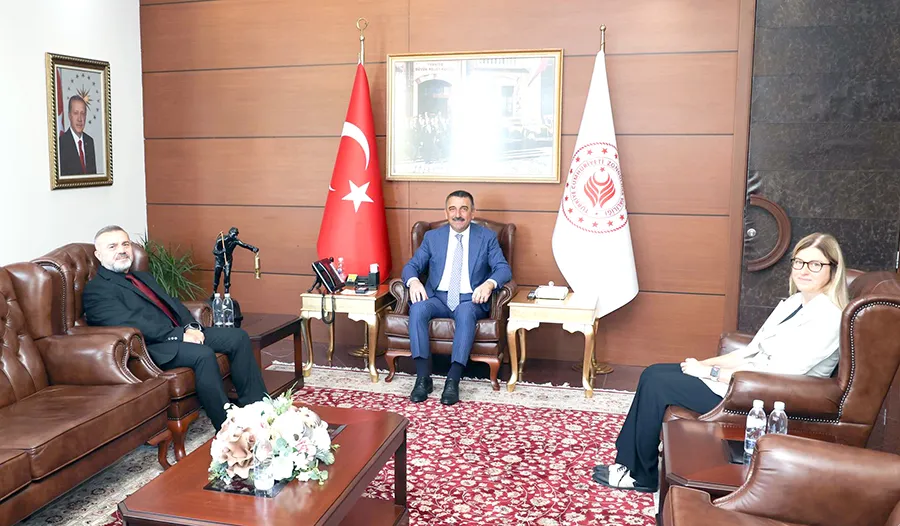 Erdemir Genel Müdürü Şaban Yazıcı, Vali Hacıbektaşoğlu’nu ziyaret etti