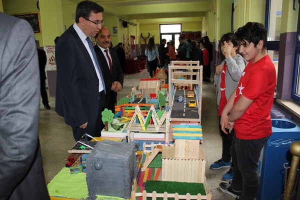 Ortaokullarda matematik yarışması düzenlendi...